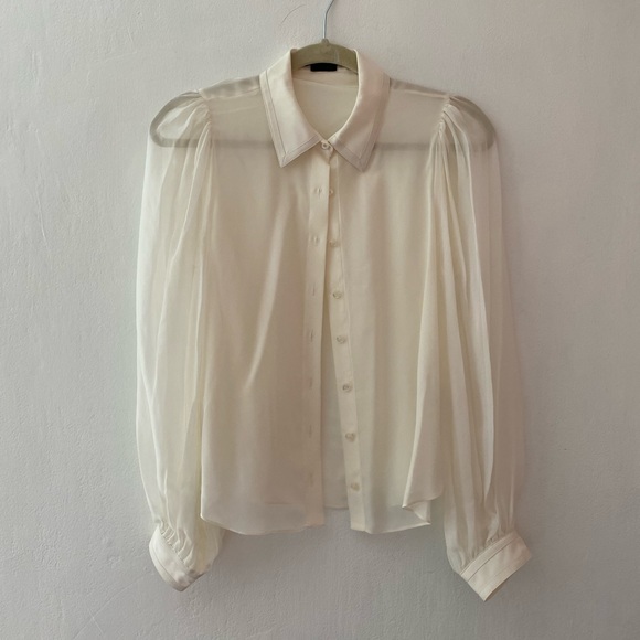 ALICE + OLIVIA — Roanne Button-Front Crepe de Chine Blouse - Picture 1 of 10